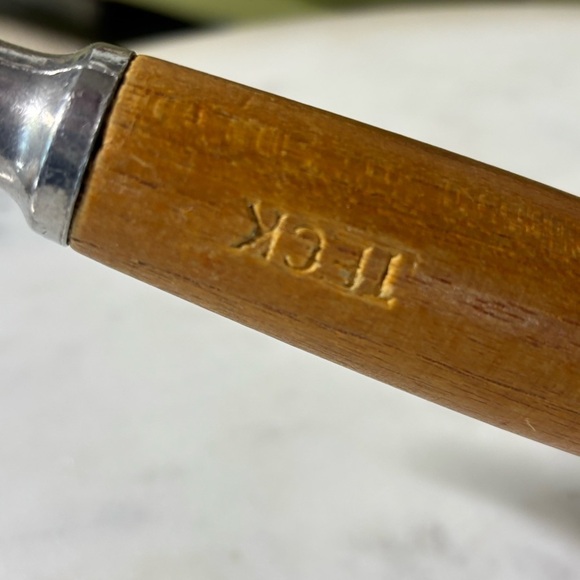 Le Creuset low heat enamelled cast iron skillet with nonstick coating in flame - Picture 3 of 5